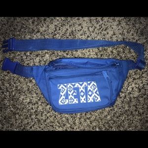 👑 Zeta Blue Fanny Pack 💙